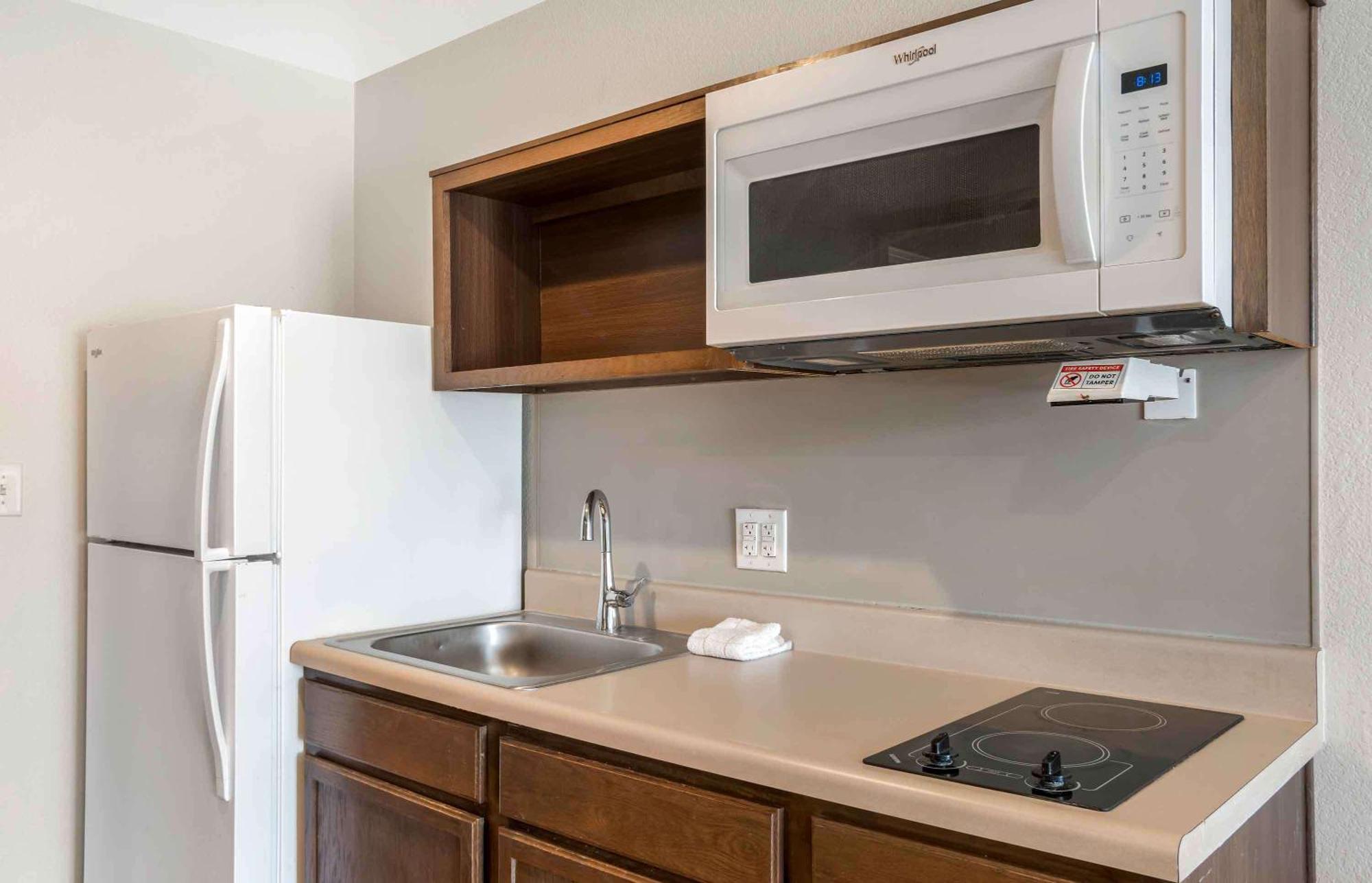 Extended Stay America Select Suites - Charlotte - Northlake ชาร์ล็อต ภายนอก รูปภาพ